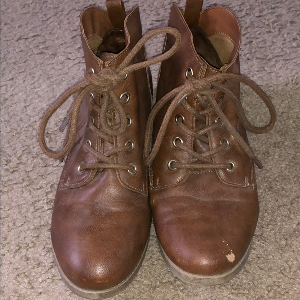 Mossimo brown boots